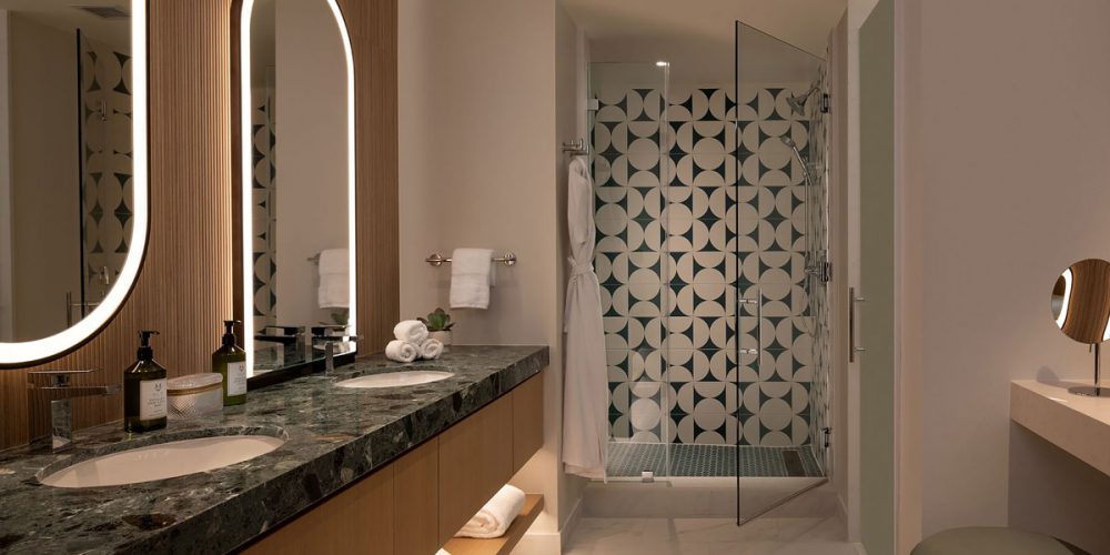 Pier-66-Standard-Bath-s